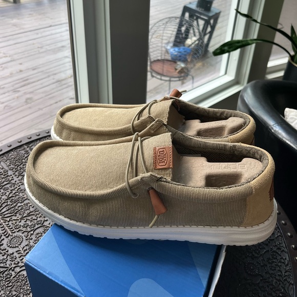 HEY DUDE WALLY CORDUROY SLIP ON SHOES IN TAN 13 US 46 EU main image 3